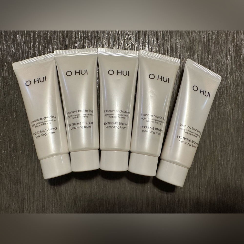 Ohui Extreme white Bright cleansing foam 40ml X 5 Pcs = 200ml. New Without Boxes